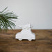Storefactory Hjulstad macchinina con l'albero di Natale, bianco