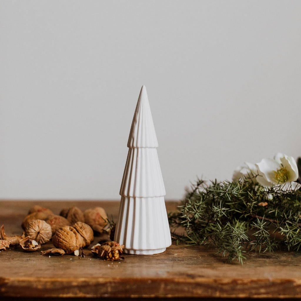 Storefactory Granskog albero di Natale in ceramica, bianco 8cm — Aito Nordic