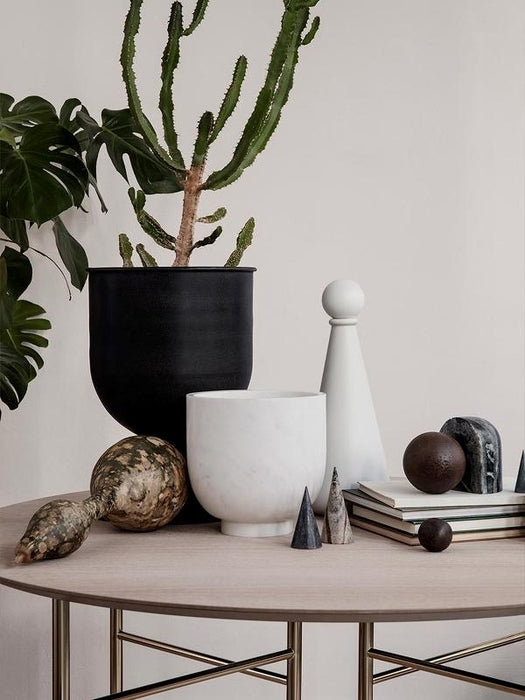 Ferm Living Hourglass vaso nero piccolo — Aito Nordic