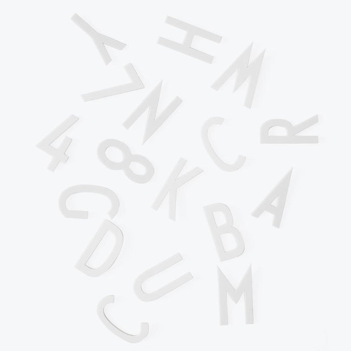 AJ letteri e numeri grandi bianchi per la lavagna promemoria di Design Letters